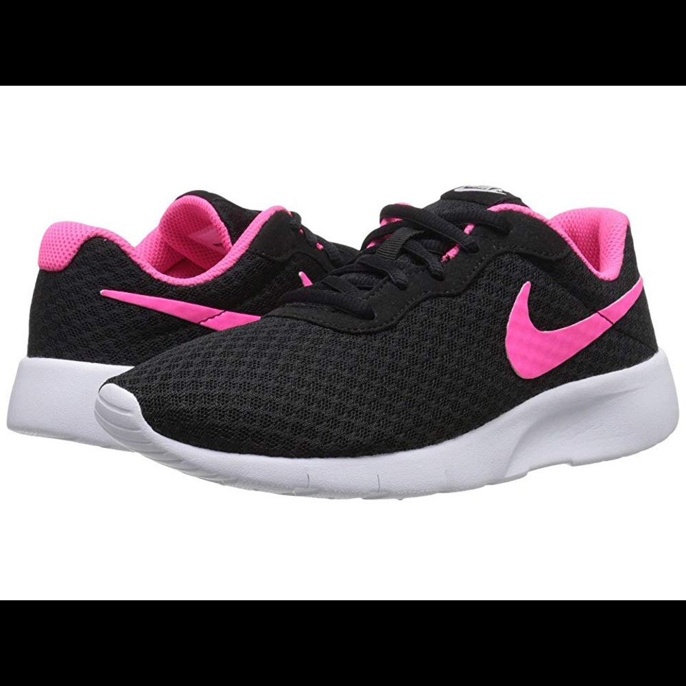 Like NEW! Nike Tanjun Blk Girls’ Sneakers Size 4Y